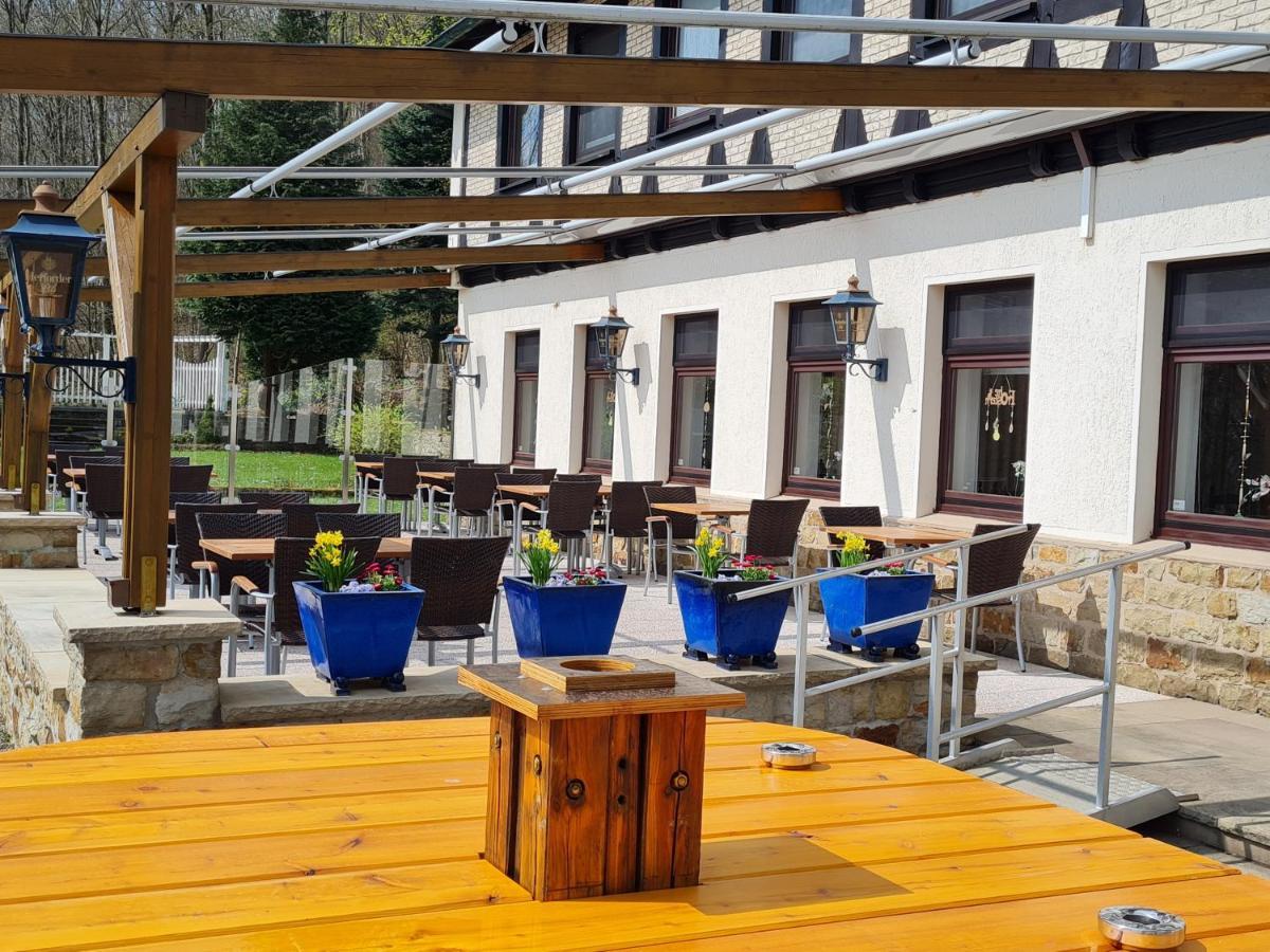 Hotel Waldquelle - Baumhaushotel Aerzen Esterno foto