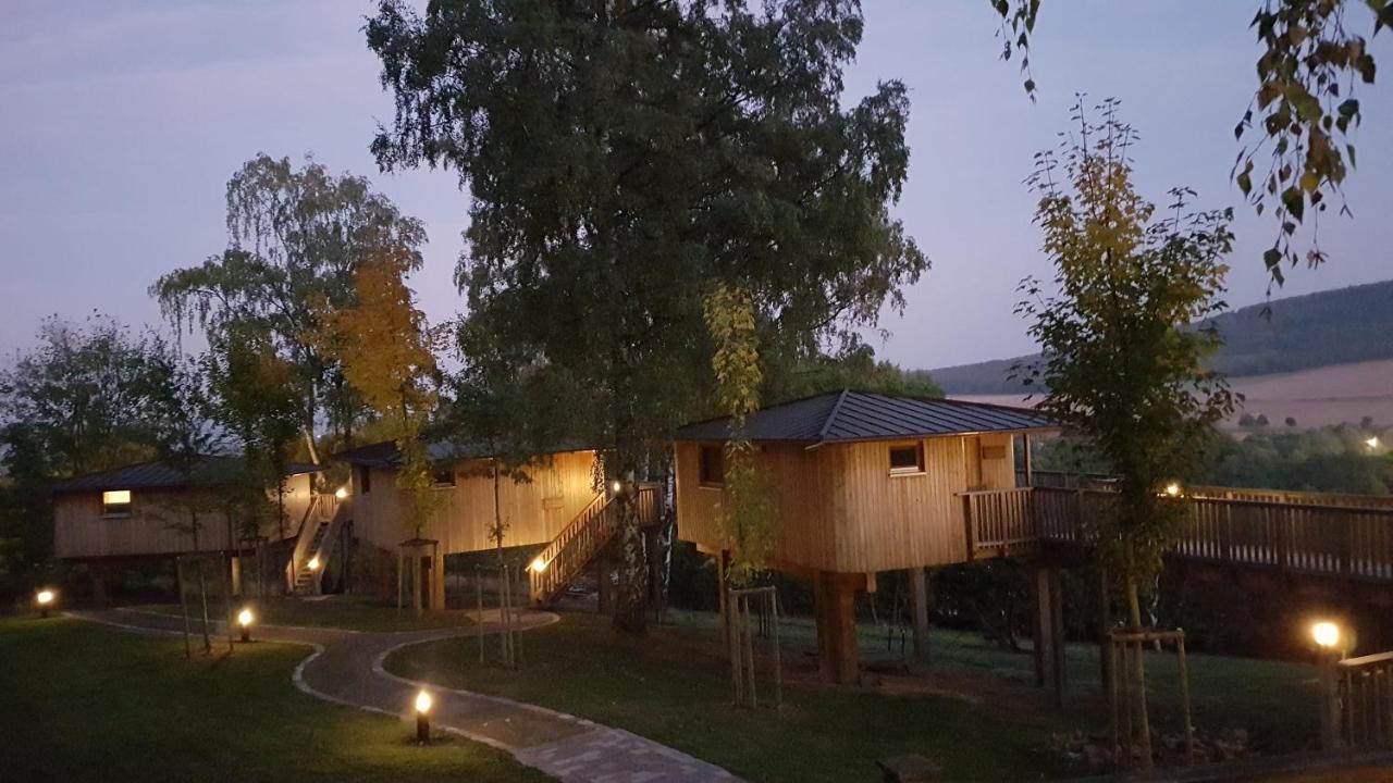 Hotel Waldquelle - Baumhaushotel Aerzen Esterno foto